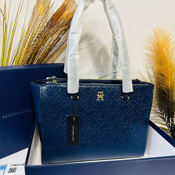 TOMMY HILFIGER Space Textured Iconic Medium Tote